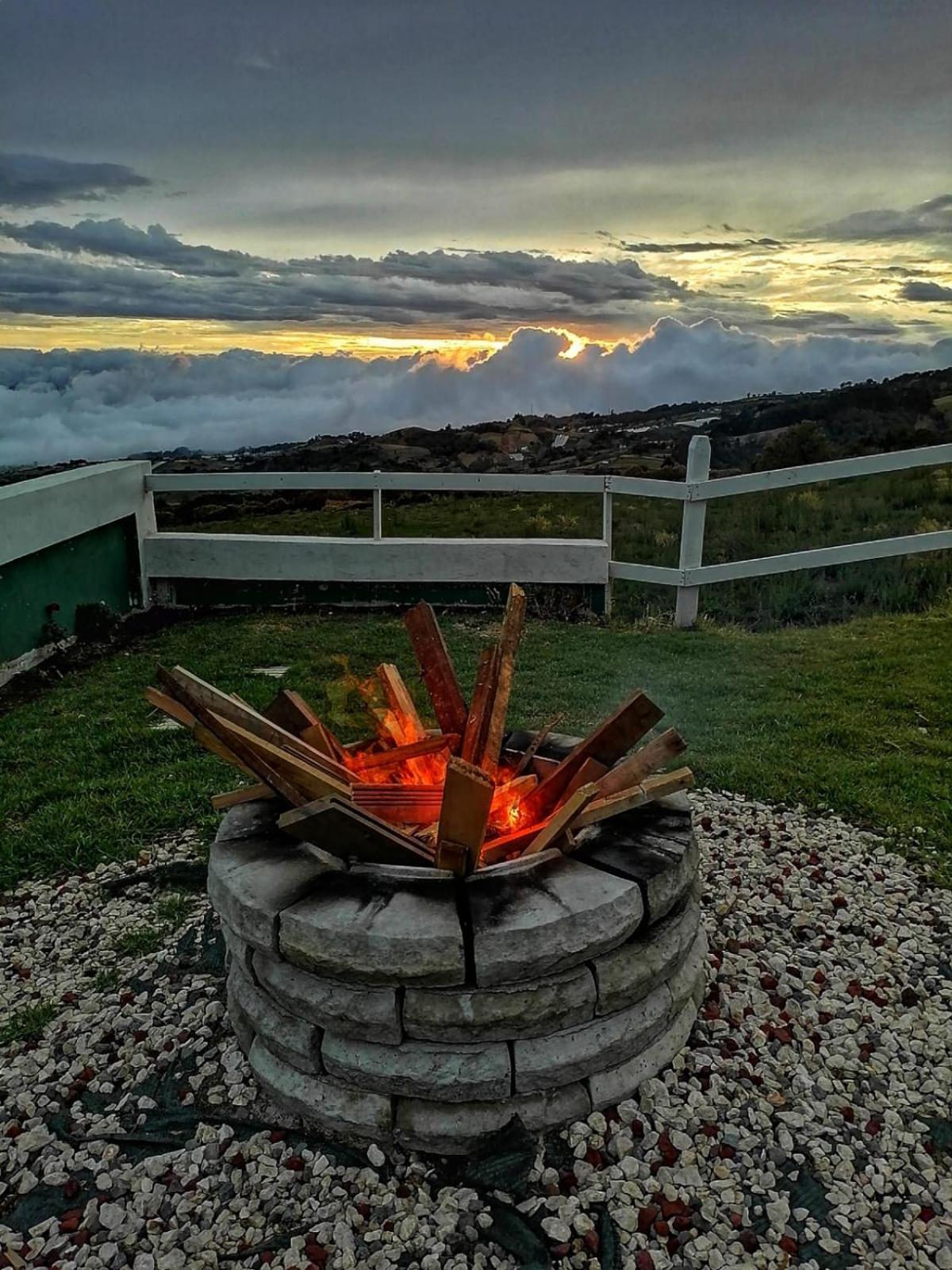 Hotel Cabanas Y Mirador Secret Garden Cr Cartago Luaran gambar